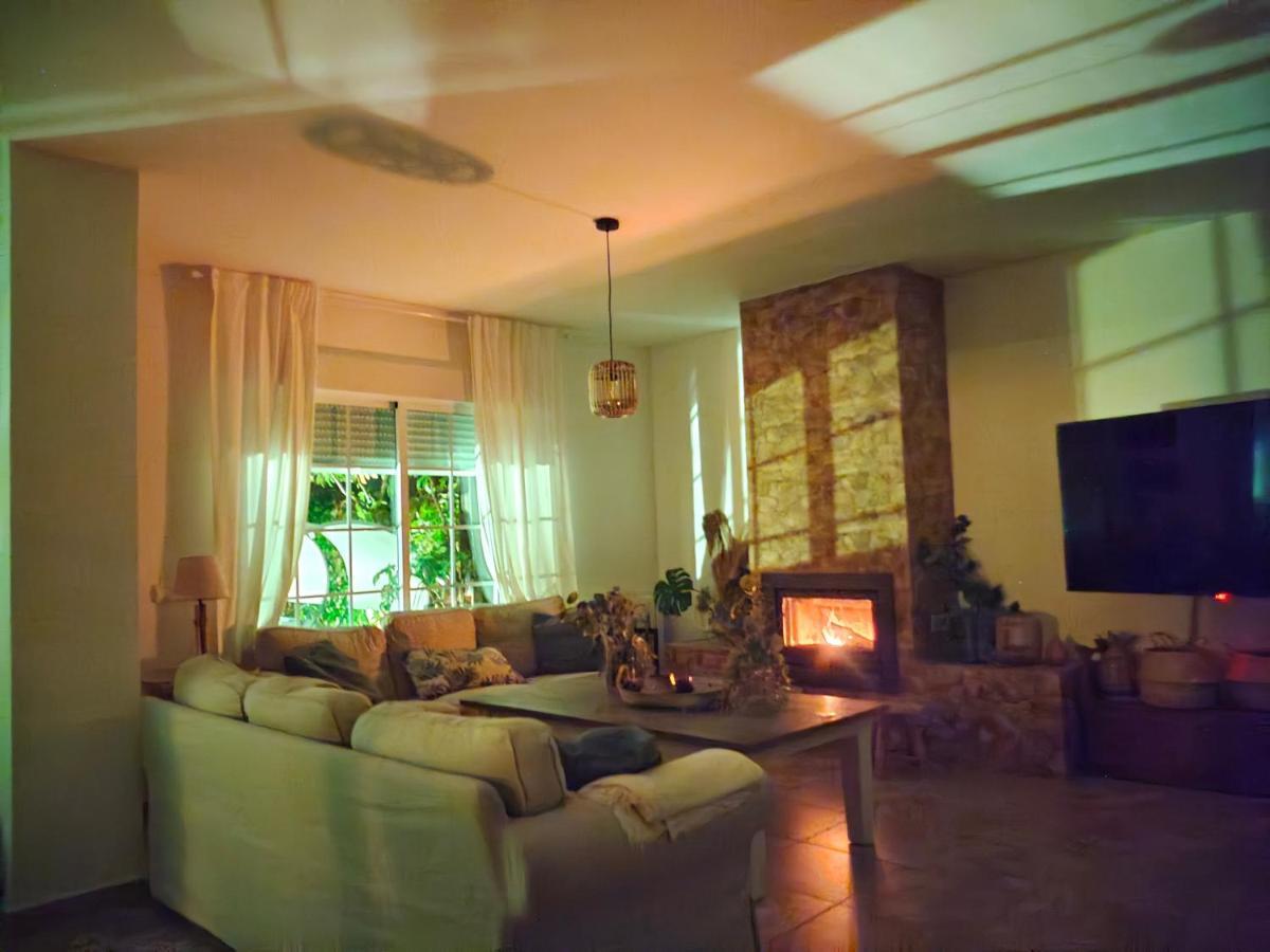 Lia Y El Pinar Guest House Olias del Rey ภายนอก รูปภาพ